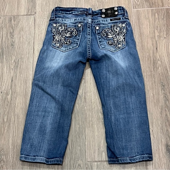 Vintage Miss Me Jeans Capri Crop Fleur Embroidery Short Y2K Skinny Slim Blythe - Picture 12 of 12